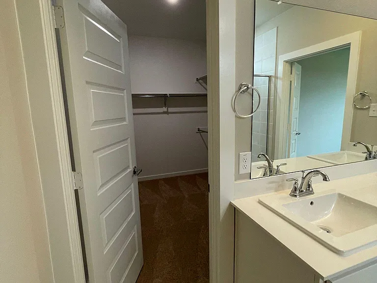 1101 Mahogany Dr — Photo 18
