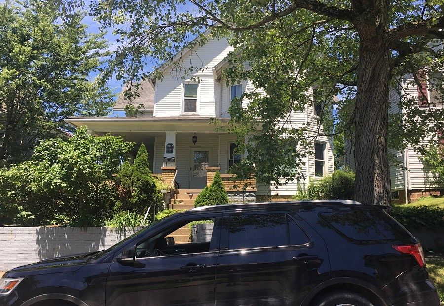 1st image of 1027 Gomber Ave