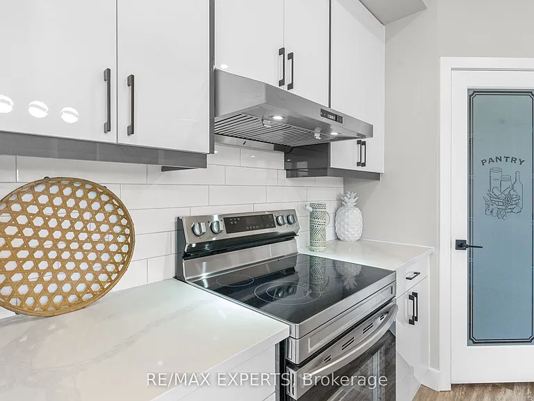 3557 Colonel Talbot Rd #1 — Photo 14