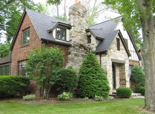 22 Woodhaven Rd, Amherst, NY 14226