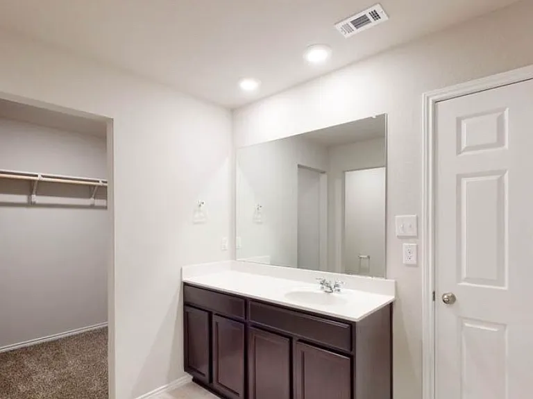 1261 Lindsey Dr — Photo 8