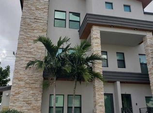 10461 NW 82nd St #1, Doral, FL 33178