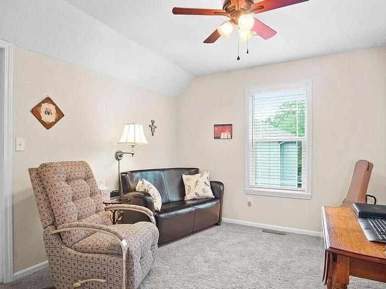 401 N Village Cir — Photo 23