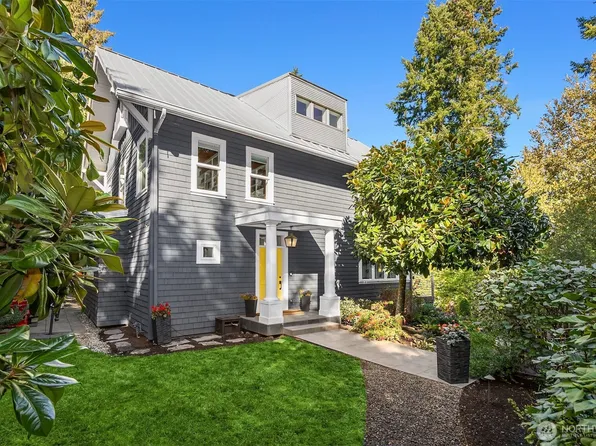 6564 NE Maple Street, Bainbridge Island, WA 98110