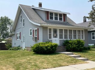 142 E Pearl St, Seymour, WI 54165