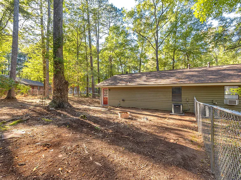 117 Blackmor Ct — Photo 24