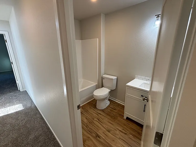 2723 NW 12th Ave — Photo 16