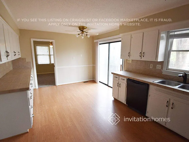 7131 Hillside Ln — Photo 4