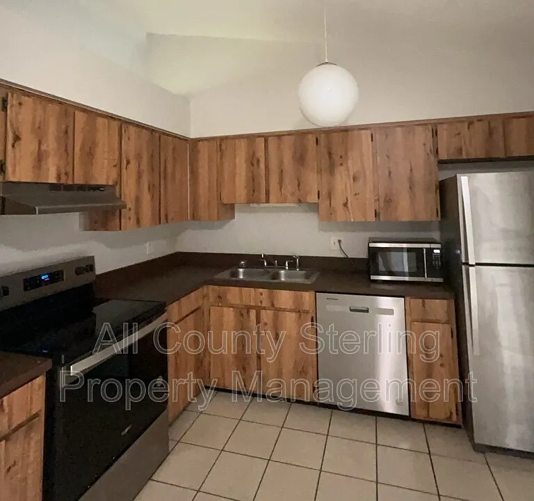923 Bryan Ct