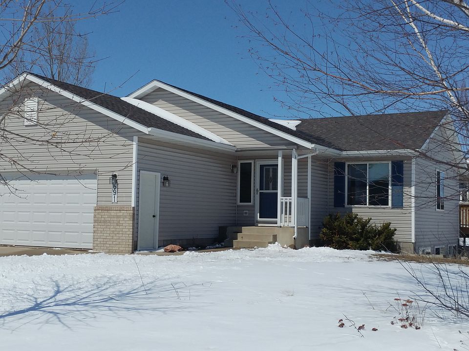 1st image of 691 Willowbrook Dr NE