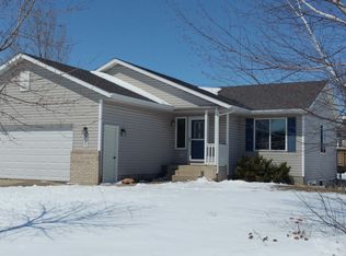 691 Willowbrook Dr NE, Owatonna, MN 55060