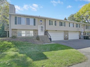 4626 1/2 Ridge Cliffe Dr, Saint Paul, MN 55122
