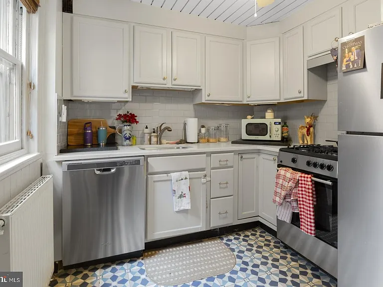 132 Elfreths Aly — Photo 8