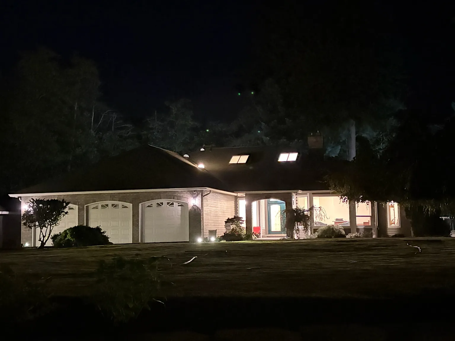 3 bed, 2.5 bath, 2391 sqft, $4,500 — Photo 4