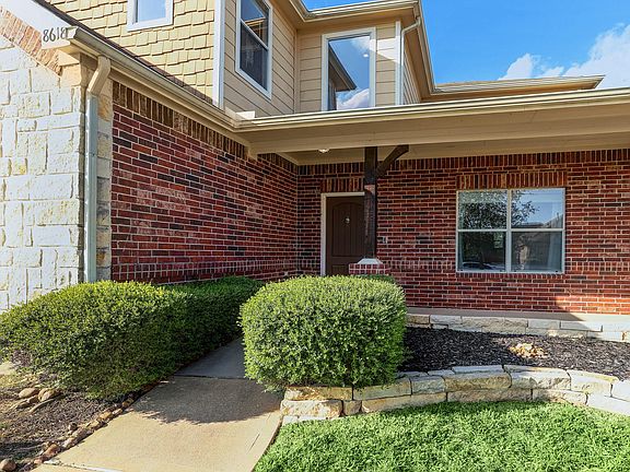 4th image of 8618 Sweet Pasture Dr