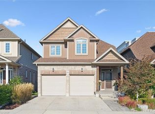 928 Pioneer Grove Ct, Kitchener, ON N2P0B2