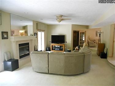 4th image of 16592 Falmouth Dr