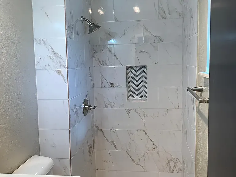 2412 Lake Michigan Dr — Photo 11