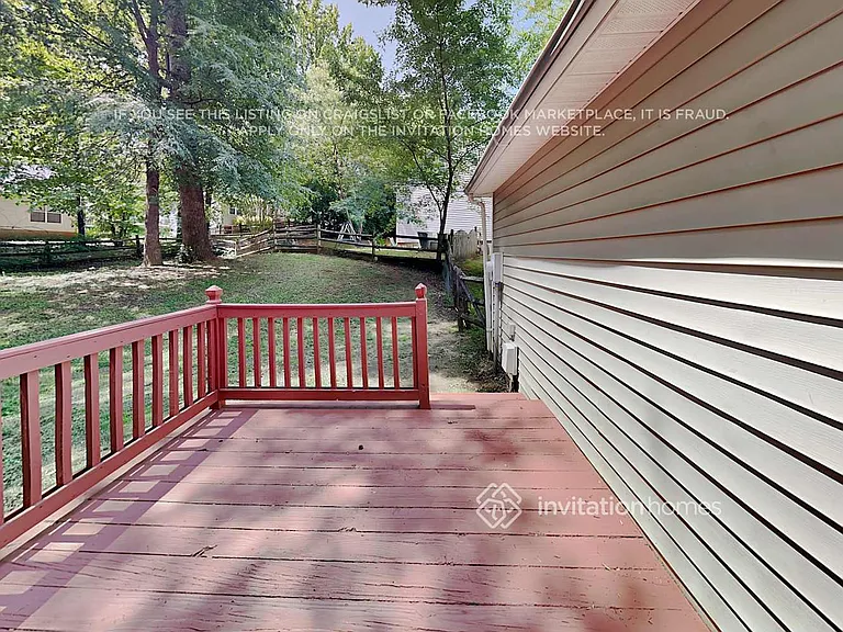 7805 Royce Hall Ln — Photo 16