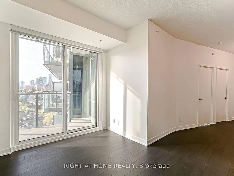 120 Bayview Ave #N821 — Photo 34