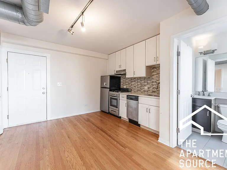 2520.5 W Leland Ave #5 — Photo 3
