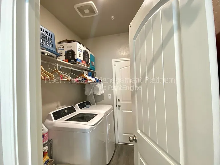 6213 E Garland Ave — Photo 9