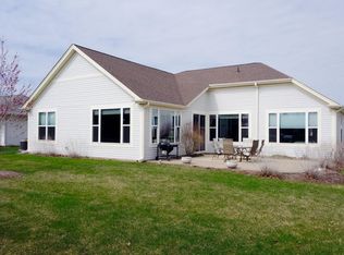 12851 W Rock Springs Ln, Huntley, IL 60142
