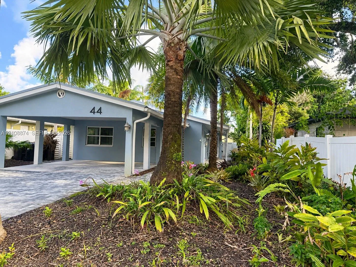 Placido Place — Photo 1