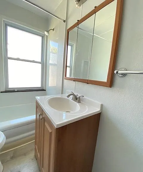 227 E High St — Photo 19
