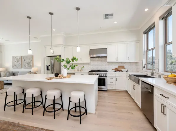 2328 Rock St, Mountain View, CA 94043