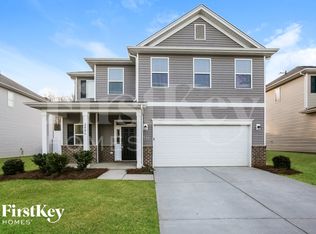 2806 Curbstone Ln, Charlotte, NC 28213
