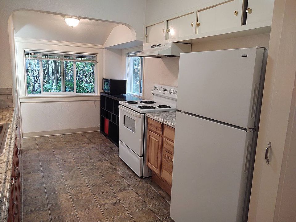 2nd image of 4409 NE 86th Ave
