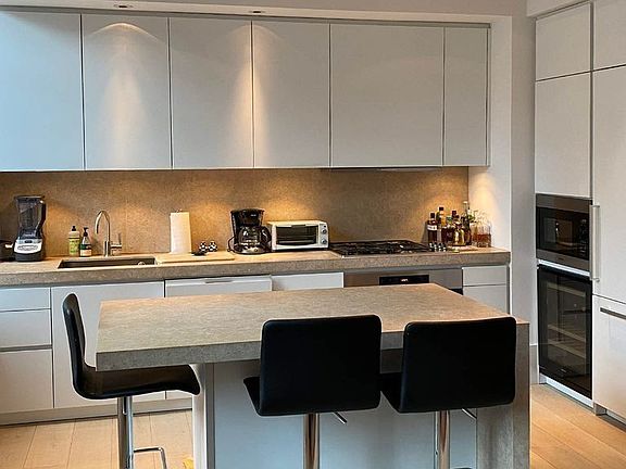 5th image of 404 Park Ave S APT 10E