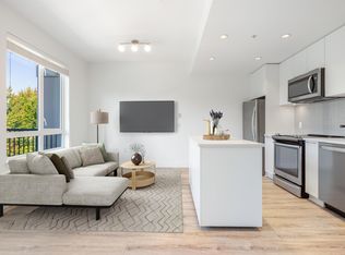 2382 Atkins Ave #407, Pt Coquitlam, BC V3C 0G7