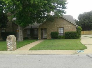 5707 Ridgerock Rd, Fort Worth, TX 76132