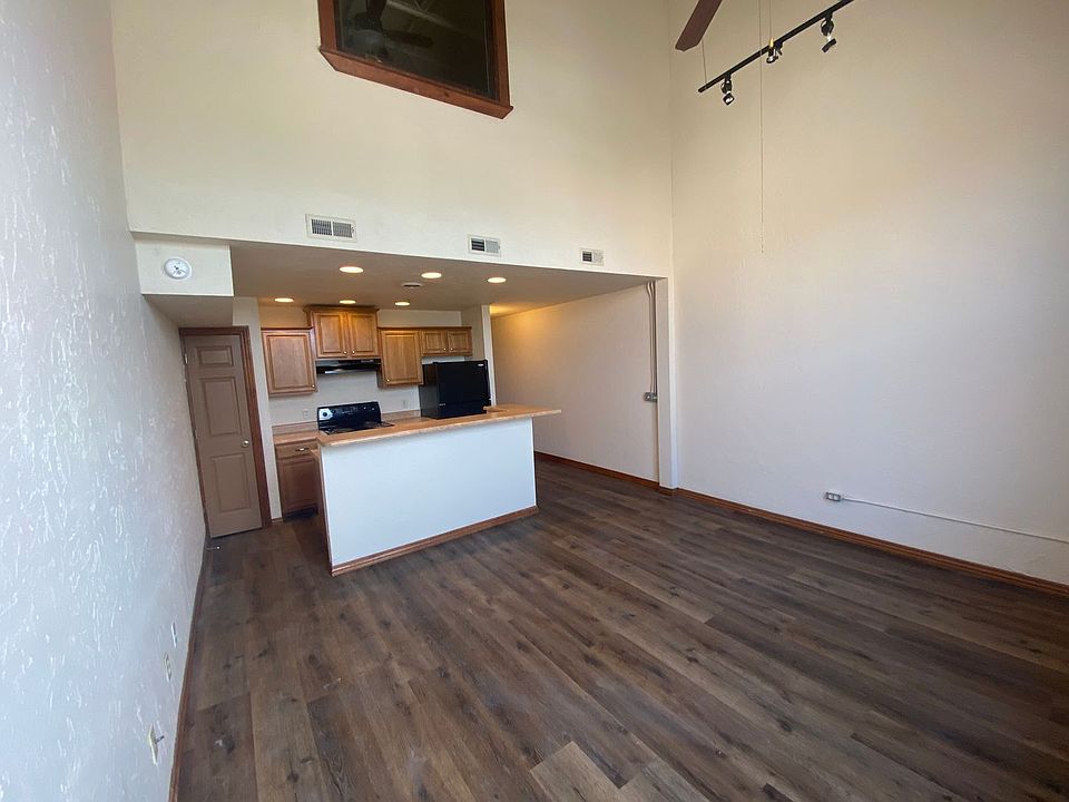 Building Photo 1