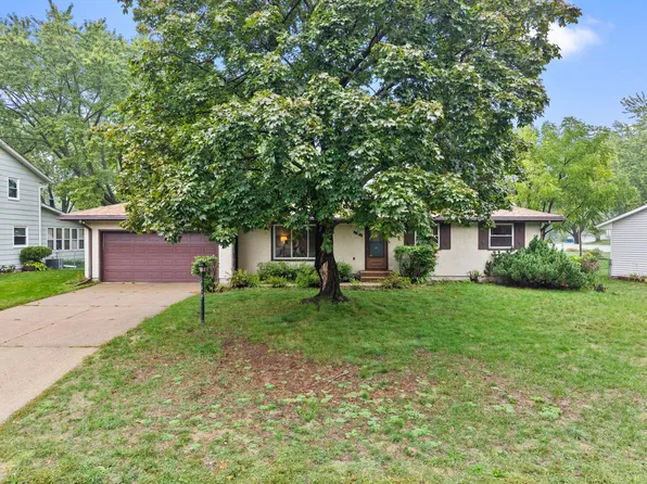 2245 Mapleview Ave, Saint Paul, MN 55109