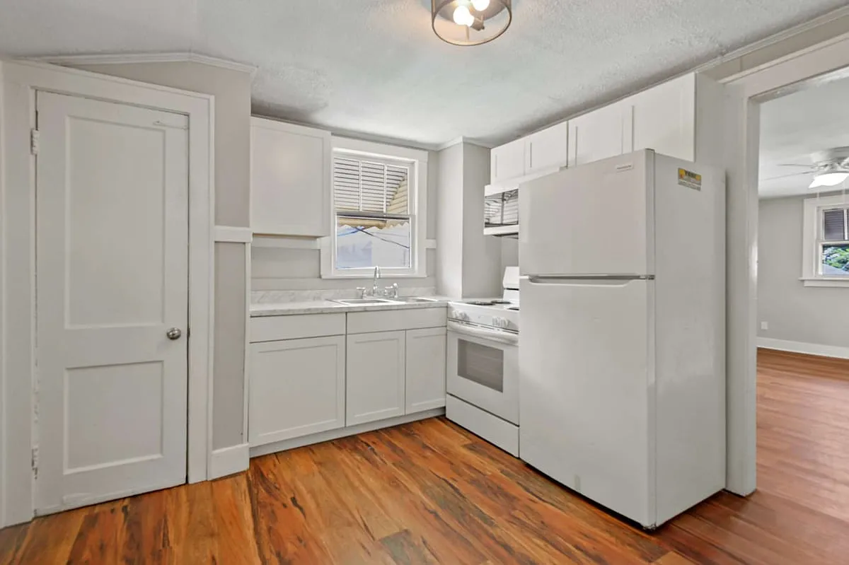 3530 Admiral Dr — Photo 4