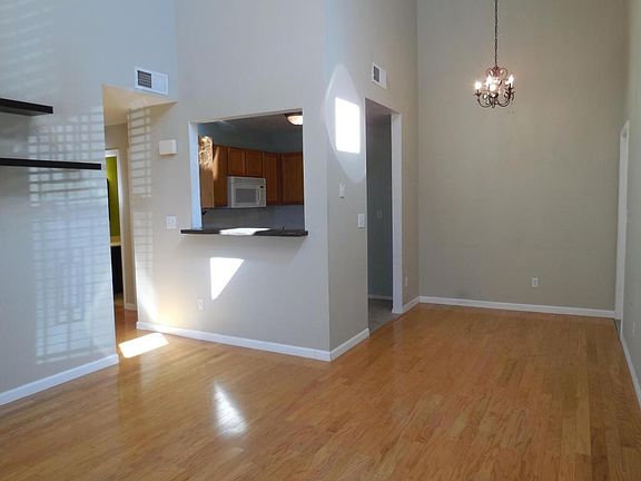 5th image of 2304 Corte De Apio NW