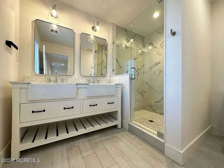 2139 Bridge Ave #3 — Photo 15