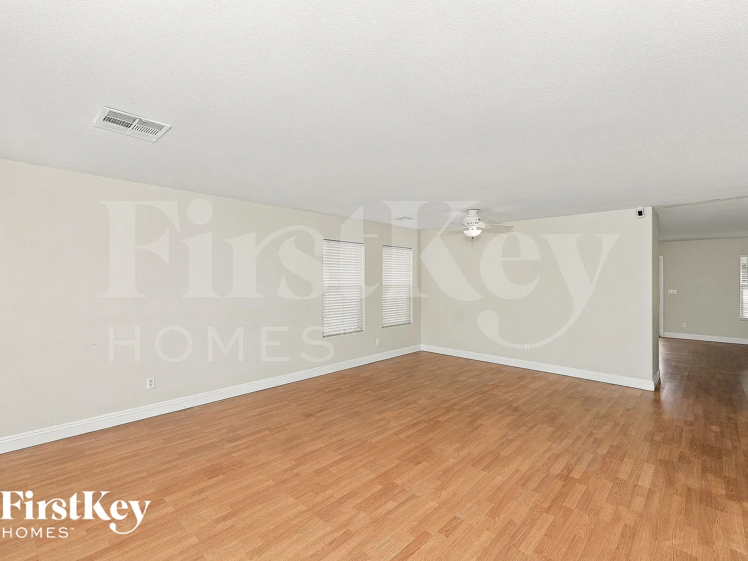 4 bed, 2.0 bath, 1820 sqft, $2,290 — Photo 3