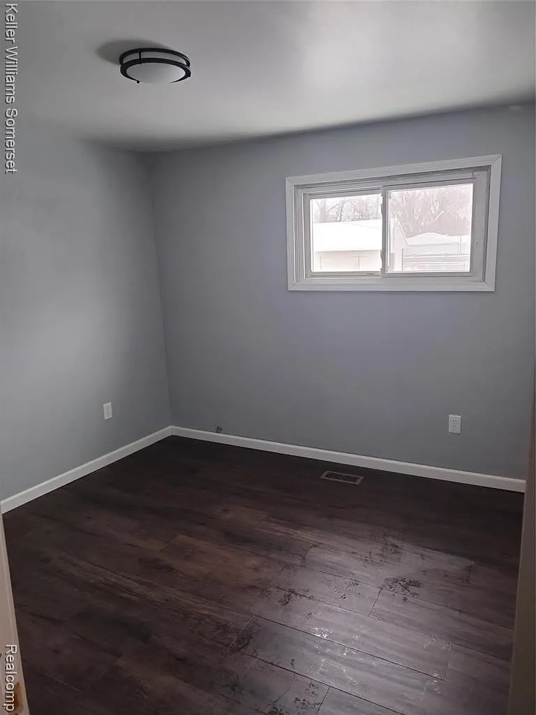 Building Photo - 8145 Lozier Ave