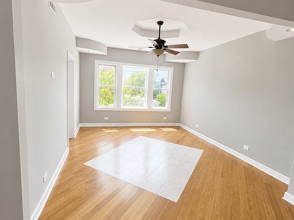 2nd image of 1922 W 47th St APT 2
