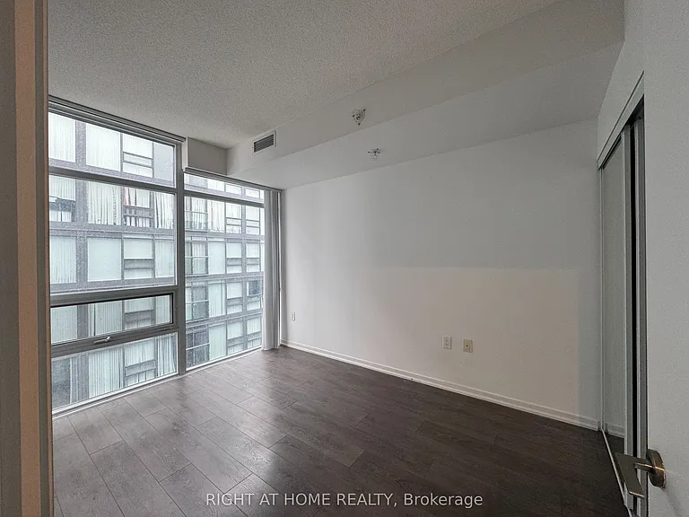 36 Lisgar St #Penthouse 01 — Photo 6