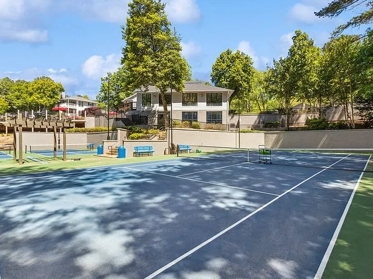2311 Dunwoody Xing — Photo 29