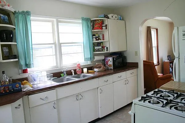 402 N Clark St — Photo 6