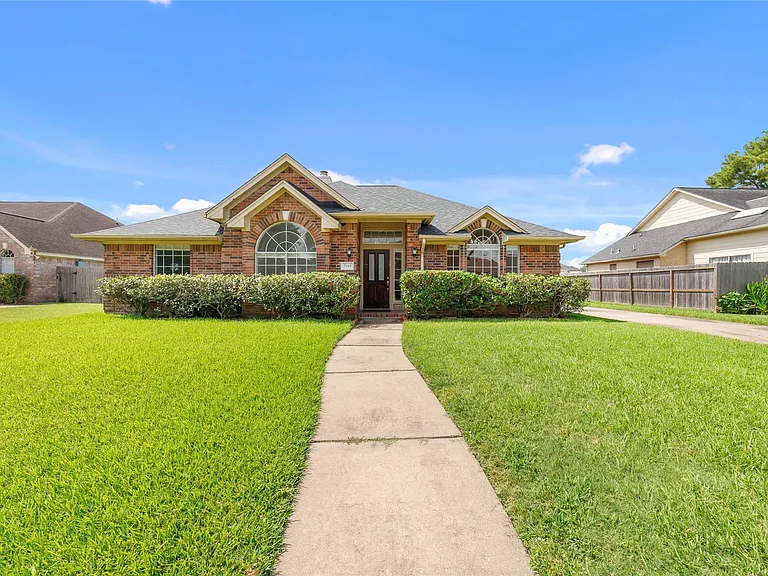 7919 Quail Meadow Dr — Photo 1