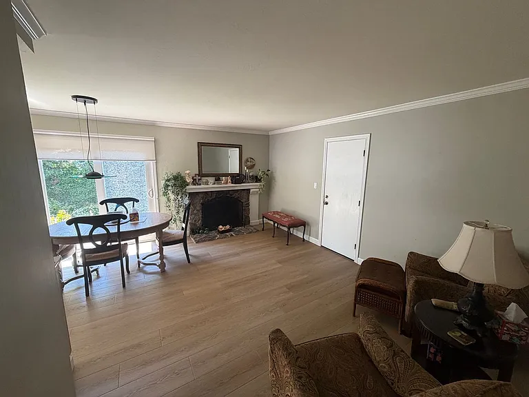 2516 Dapplegray Ln — Photo 4