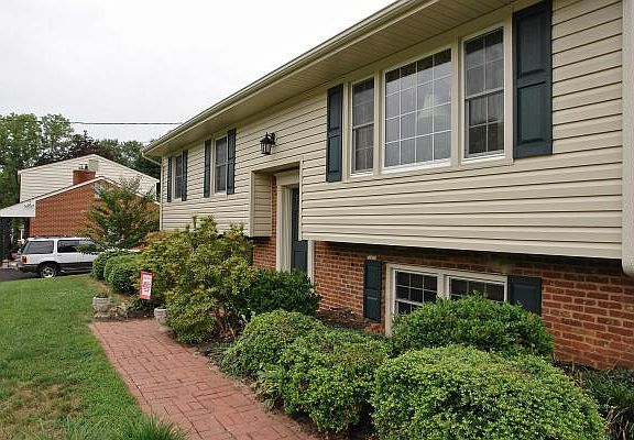 5th image of 3212 Hartley Cir