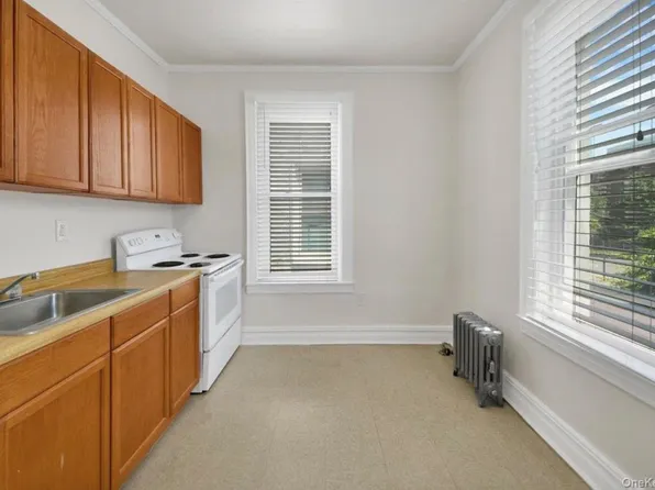 (undisclosed Address), Bronx, NY 10472